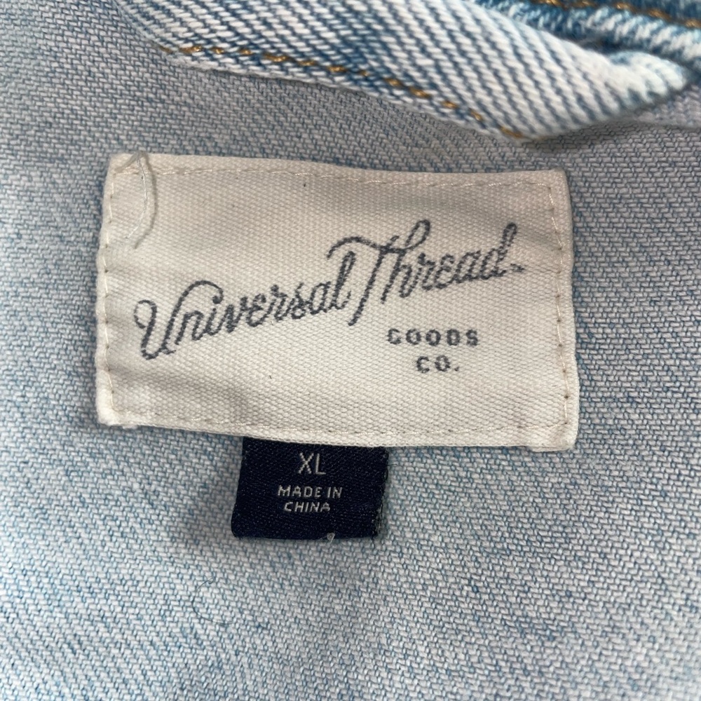 Universal Thread Blue Jean Jacket Classic Style - Picture 3 of 4